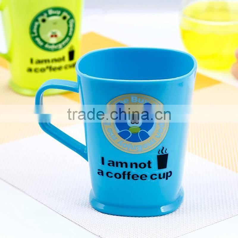 Factory wholesale fashional style plastic food grade material carton imprint tumbler cups