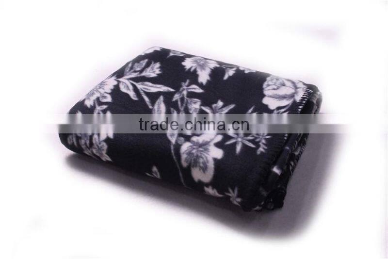 Promotional popular cheap price comfortable soft blanket 100%polyester fleece