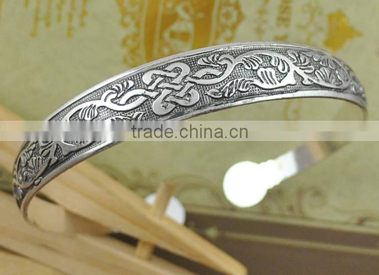 Yiwu factory wholesale cuff bangle antique silver open cuff bangle for 2016 promotional items