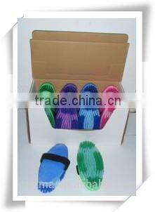 wooden horse body brush with non-slip strap brush