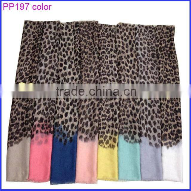 Wholesale geometry printed scarf