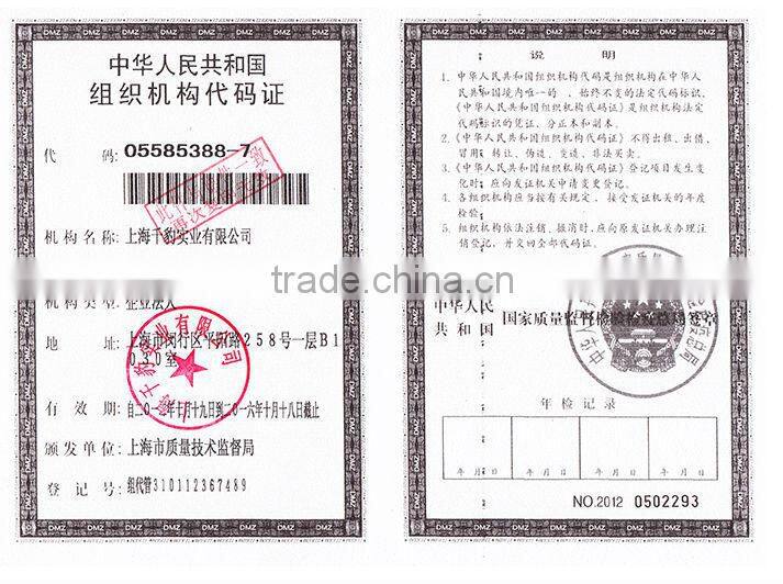 Gift bags with die-cut handle