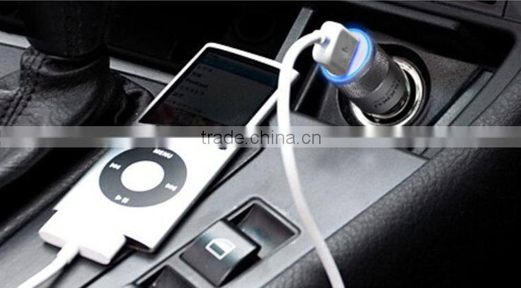 Wholesale - New golden luxury Car Charger for phone Universal GPS mp3 for iphone5 HTC Samsung