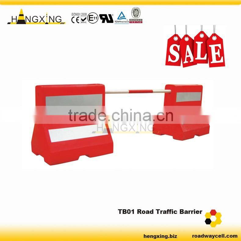 TB01 Plastic Traffic barrier with bright reflector Water Fill road block barriers