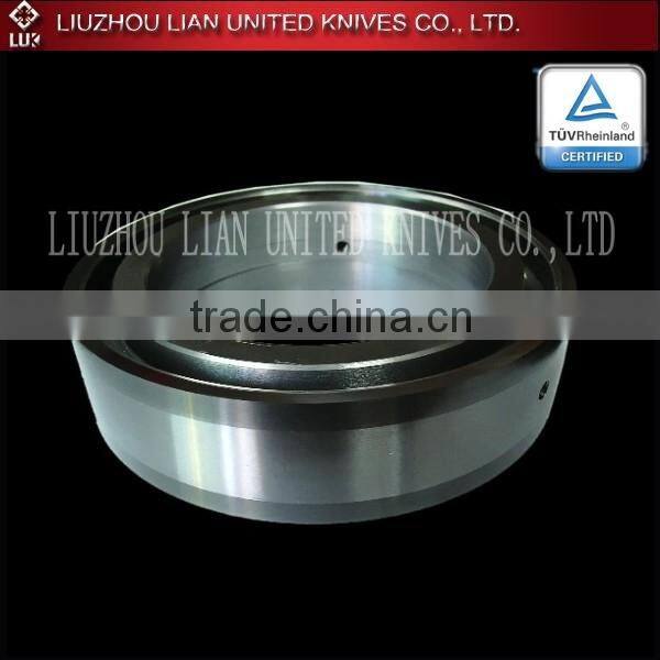 Circular bottom knife for slitter machine
