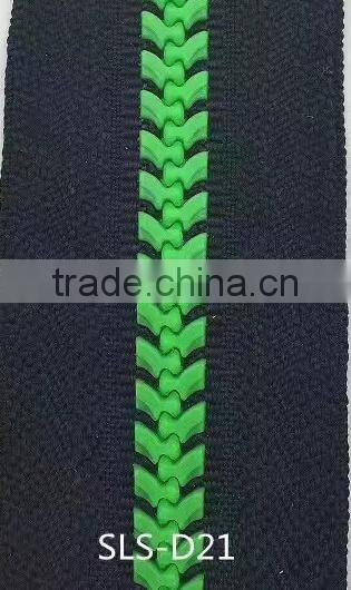 vislon plastic zipper making machine and zipper injection machine