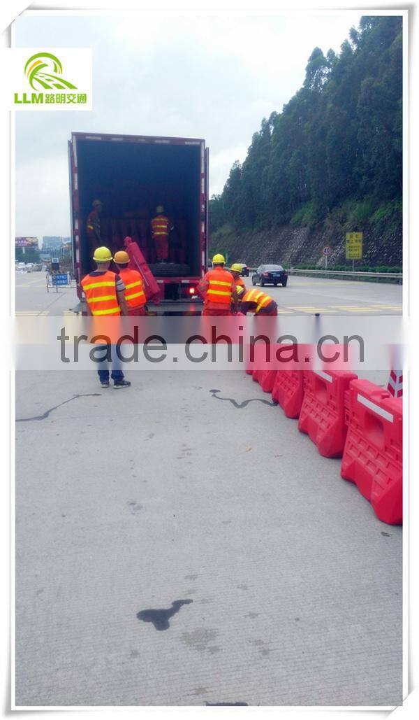 Best price 1.5m plastic road traffic safety water filled traffic barrier