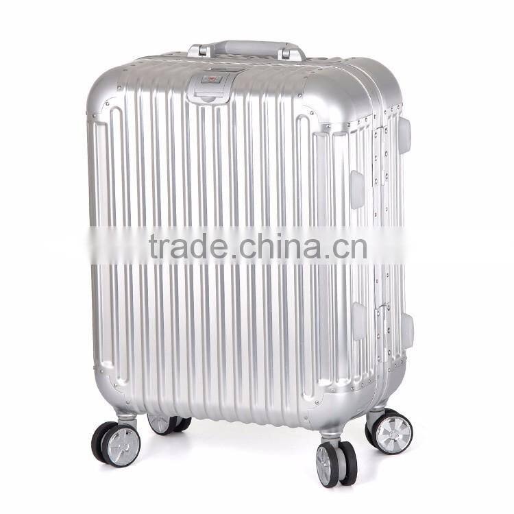 Hottest new Aluminum trolley makeup case Lighting Makeup Case with rolling wheels