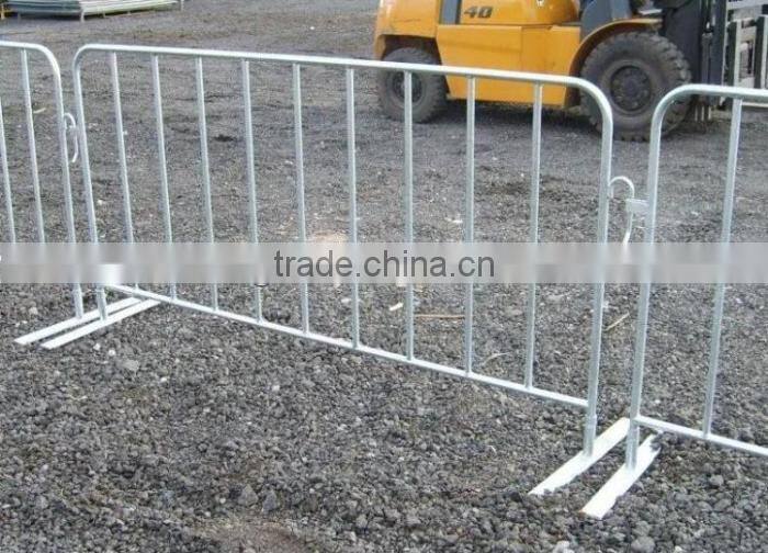 removable barrier fence