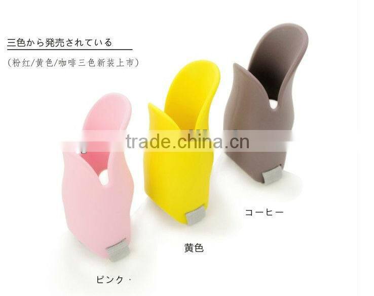 Factory cheap price flexible foldable silicone duckbilled dog muzzle Bark bite stop For pet dog