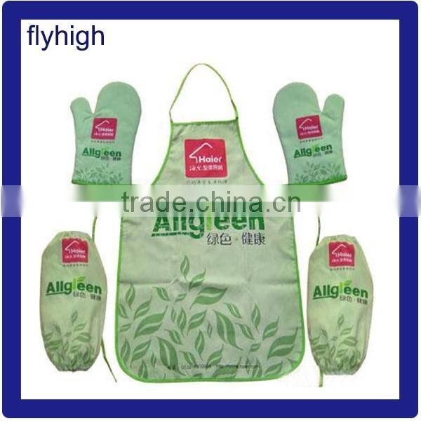 Disposable clear plastic aprons