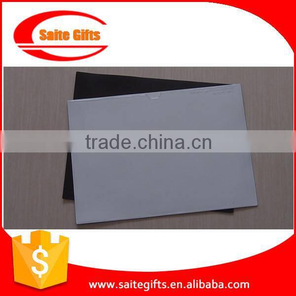 Custom magnetic document pocket