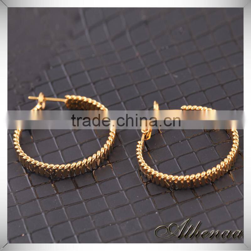 Top design Fashion Jewelry Manufacturer Brass Charm Simple Gold Earring Designs for Women