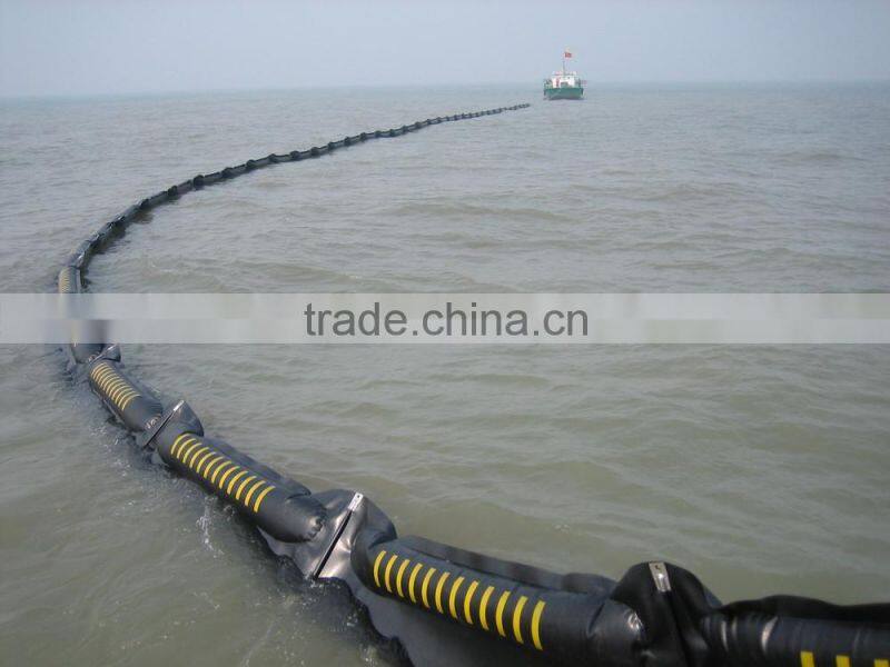 Inflatable oil boom