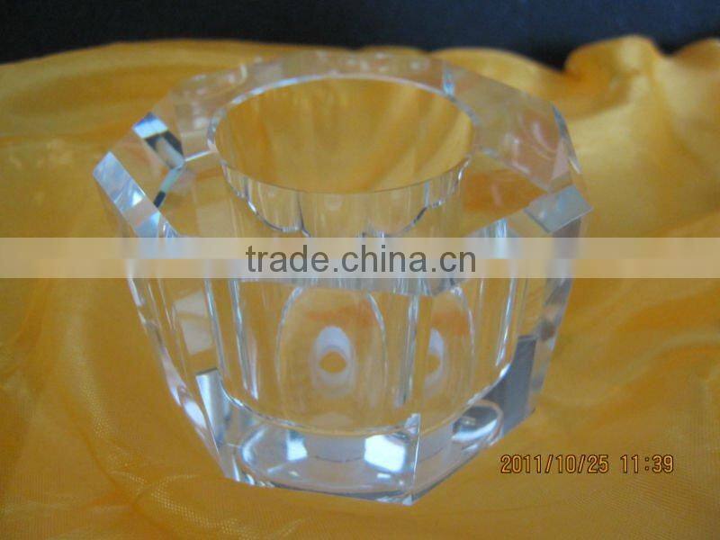 Fashionable crystal lampshade attachment