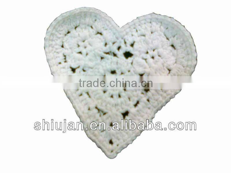 crochet flower collar--neck design for baby garment