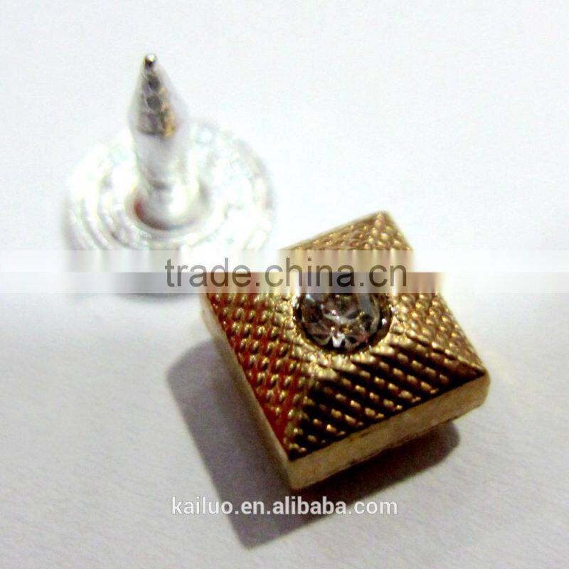a stone rivet for jeans