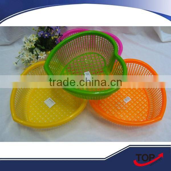 heart-shaped plastic basket for dry fruit