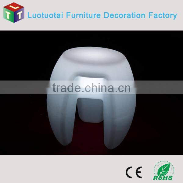 Manufacturer Die40*H40CM 3 legs PE bar chair with remote control 16 mix changeable colors