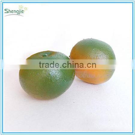 Artificial fruits and vegetables