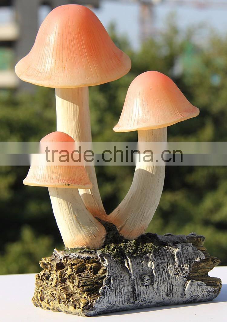 Resin Squirrel Carry Pinecone Solar Garden Animal Night Lights