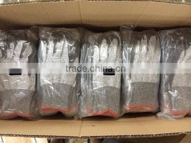 PU Coated level 5 cut resistant gloves