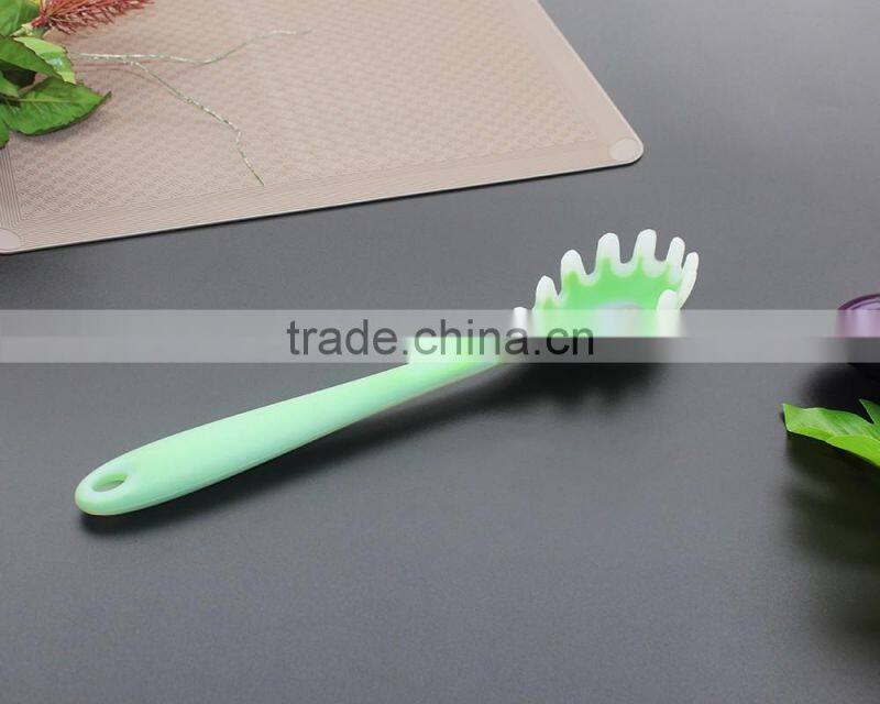 CK-3049 FDA&LFGB 7pcs kitchen accessories heat resistant non stick seamless silicone kitchen utensil set nylon inside