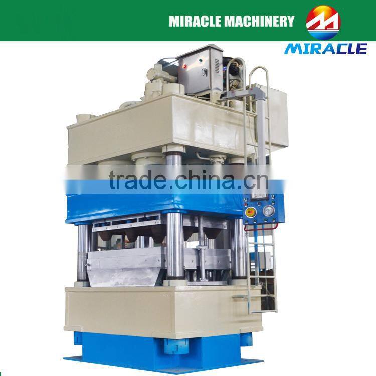 Four Column hydraulic press wood pallet making machine for sale