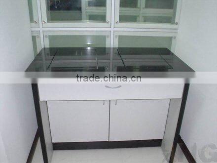 laboratory balance table