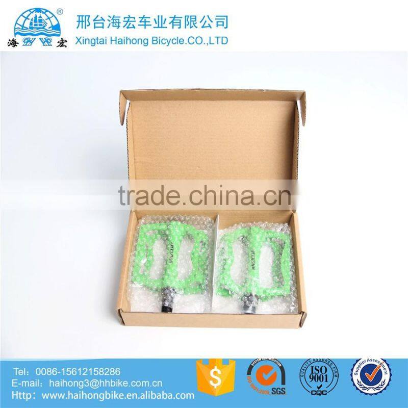 Black plastic MTB bicycle pedal /road bicycle pedal / bicycle parts