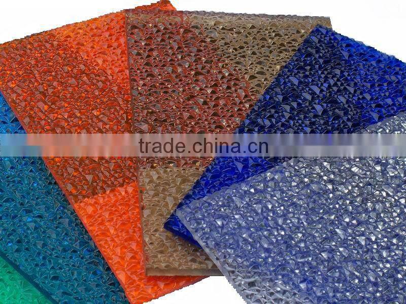 Embossed polycarbonate solid sheet