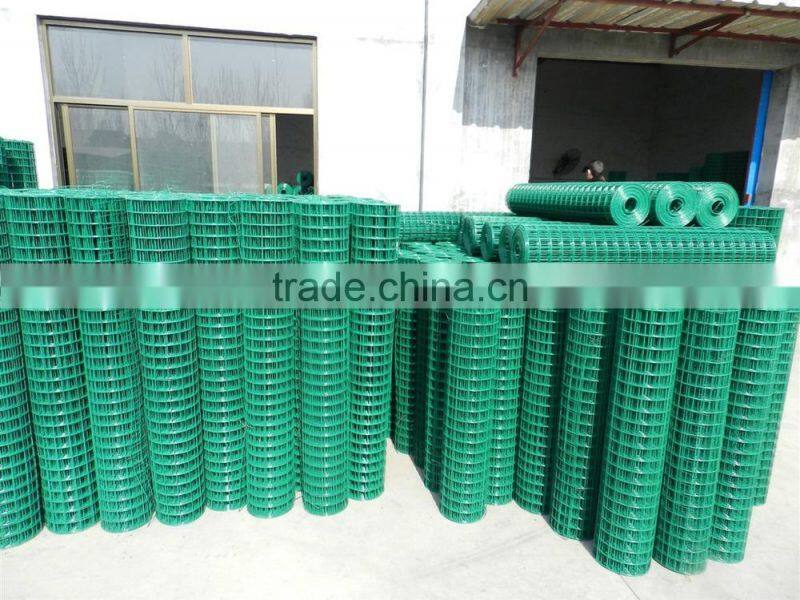 Green plastic coated welded wire mesh