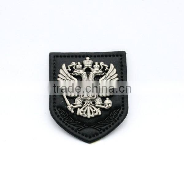 PU leather patch with metal alloy logo light pewter color Fashion labels for jeans/jacket PLB-011
