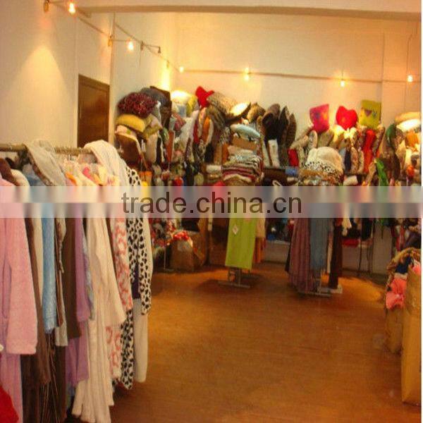 Polar fleece airline blanket with frizzle fleece