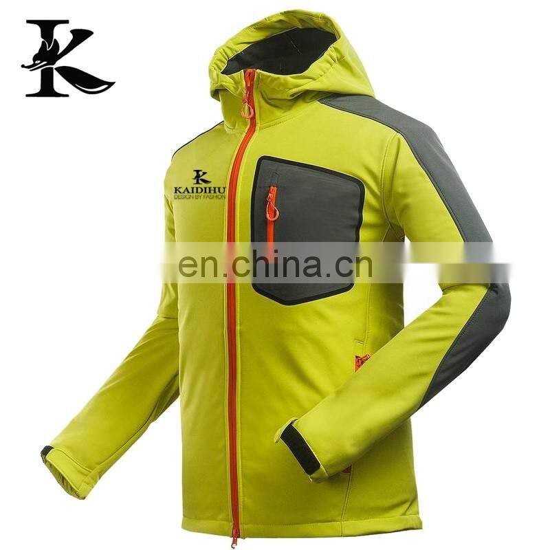 New Design Softshell Jacket Print Logo Empty Breathable Winter Jacket