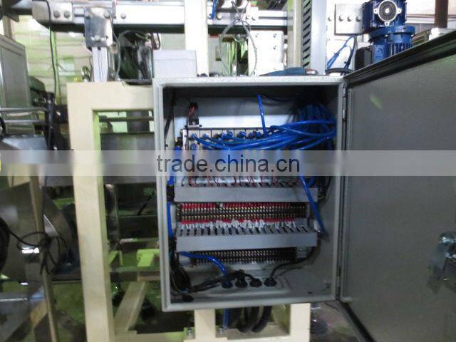 Hot sell screwing lids machine for 20L cans