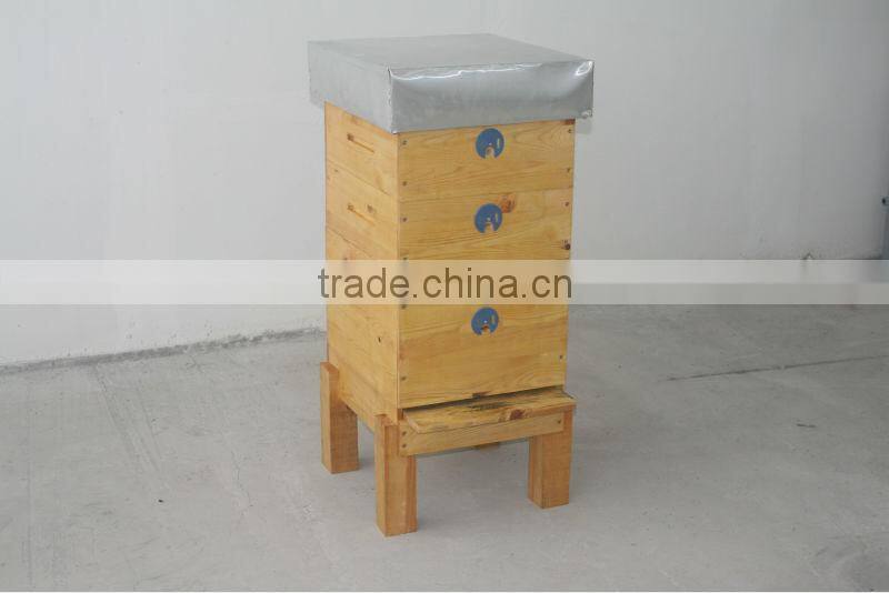 Dadant Blatt , complete beehive