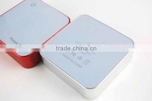 Square 2 USB ports mobile phone power bank with digital capacity display 6000mAh