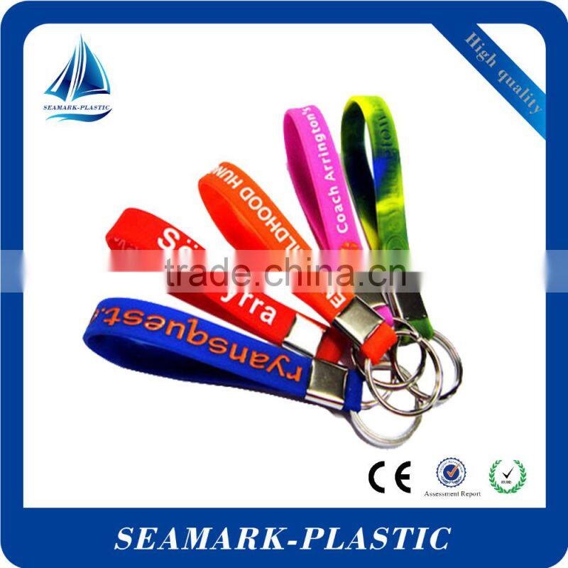High qualiry promotional keyring plastic silicone band keychain