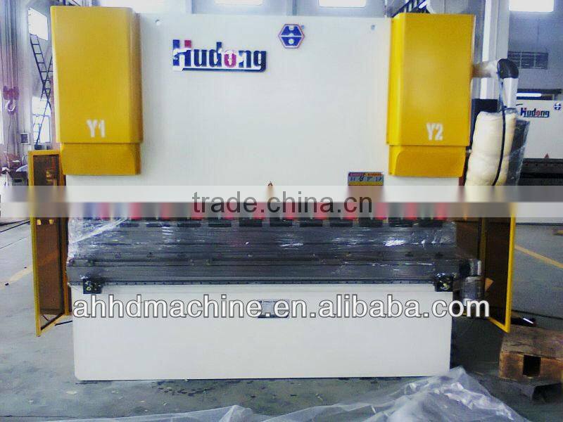 Electrical-hydraulic synchronous press brake