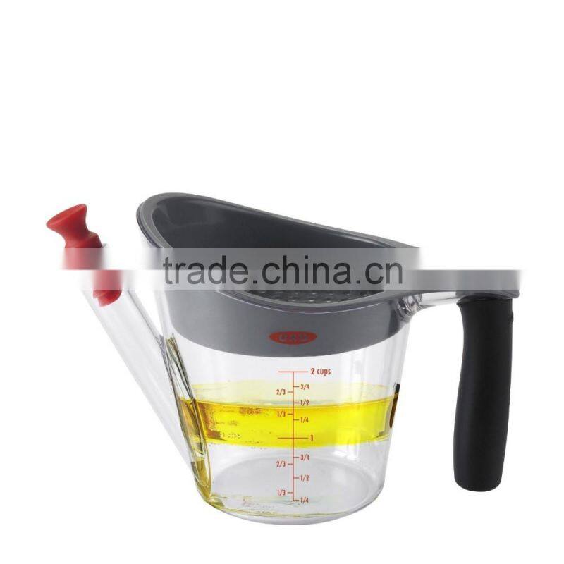 2016 wholesale kitchen tools 2-Cup Fat Separator Measuring Cup with Strainer