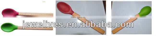 BPA free flexible soup spoon, silicone baby spoon