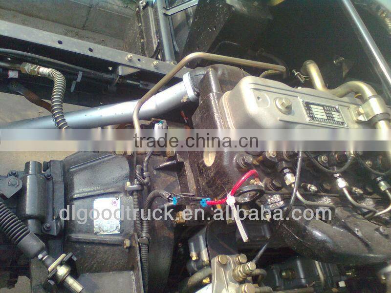 Dongfeng 4x2 vacuum sweeper truck