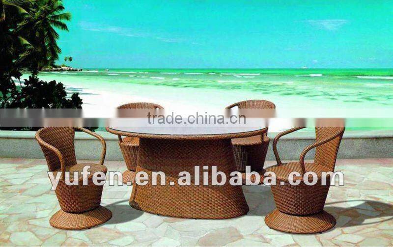 4pcs rattan wicker restaurant table and chairs for sale