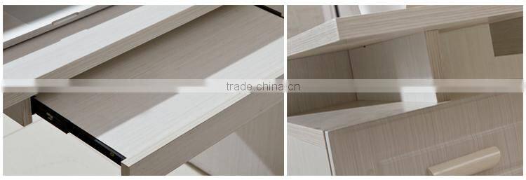 Computer Desk with Assembly Instruction