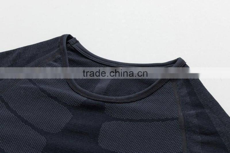 2017 New design dry fit long sleeve man sport fitness t-shirts, running t-shirts, custom sportwear