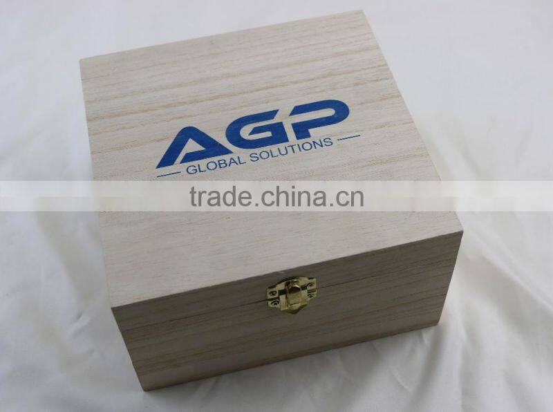 Eco-friendly wooden pine essential oil box with dividers