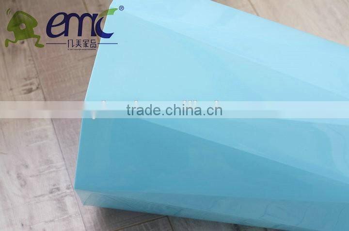 Bright colored polygon dustbin