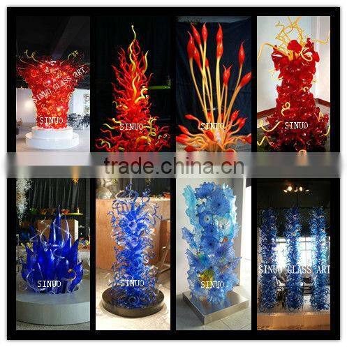 Decorative Red Blown Glass Chandelier For Sale