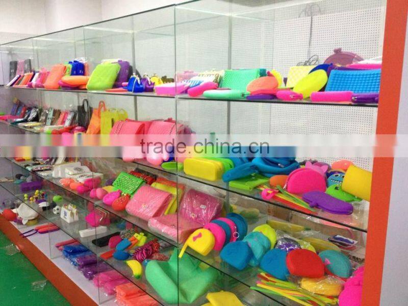 Cell Phone Silicone Stand & Sound Amplifier